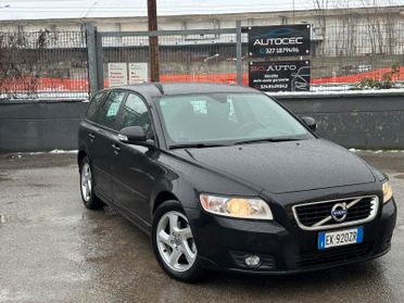 Volvo V50 D2 R-design