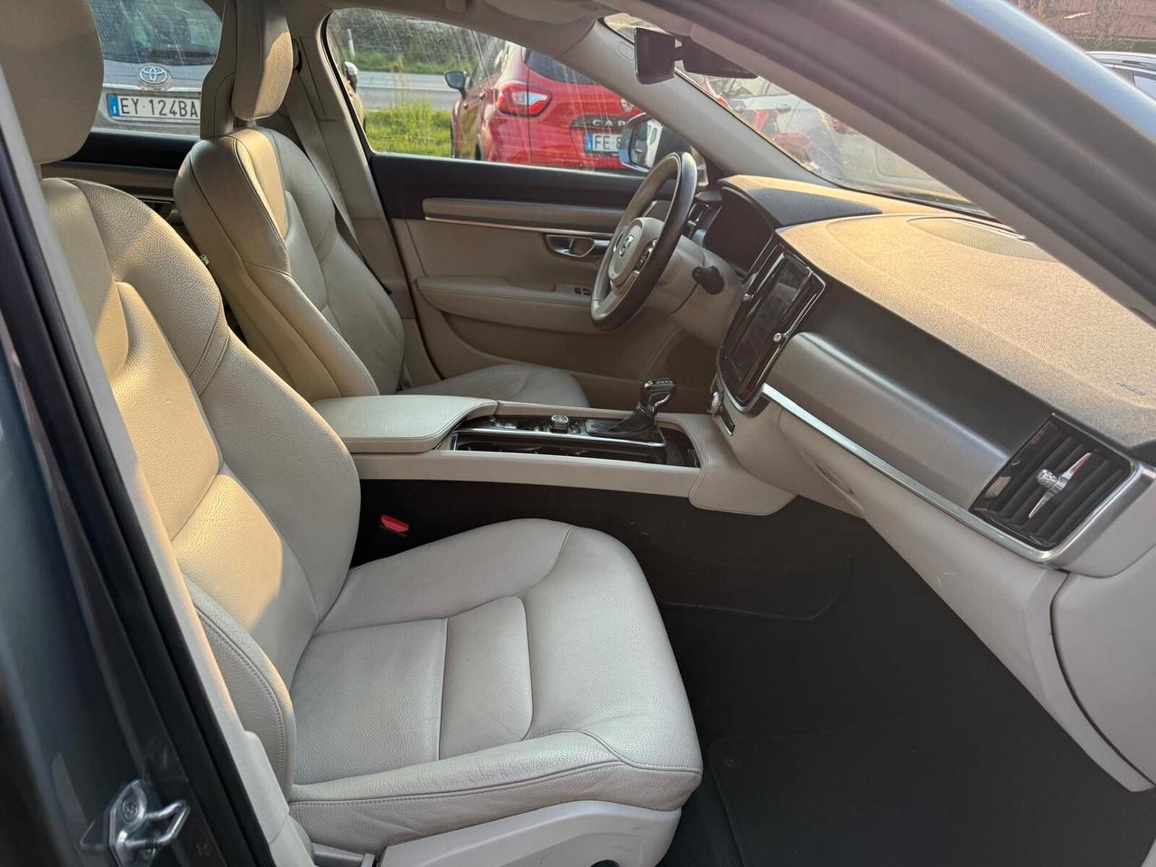 Volvo V90 D4 Geartronic Momentum