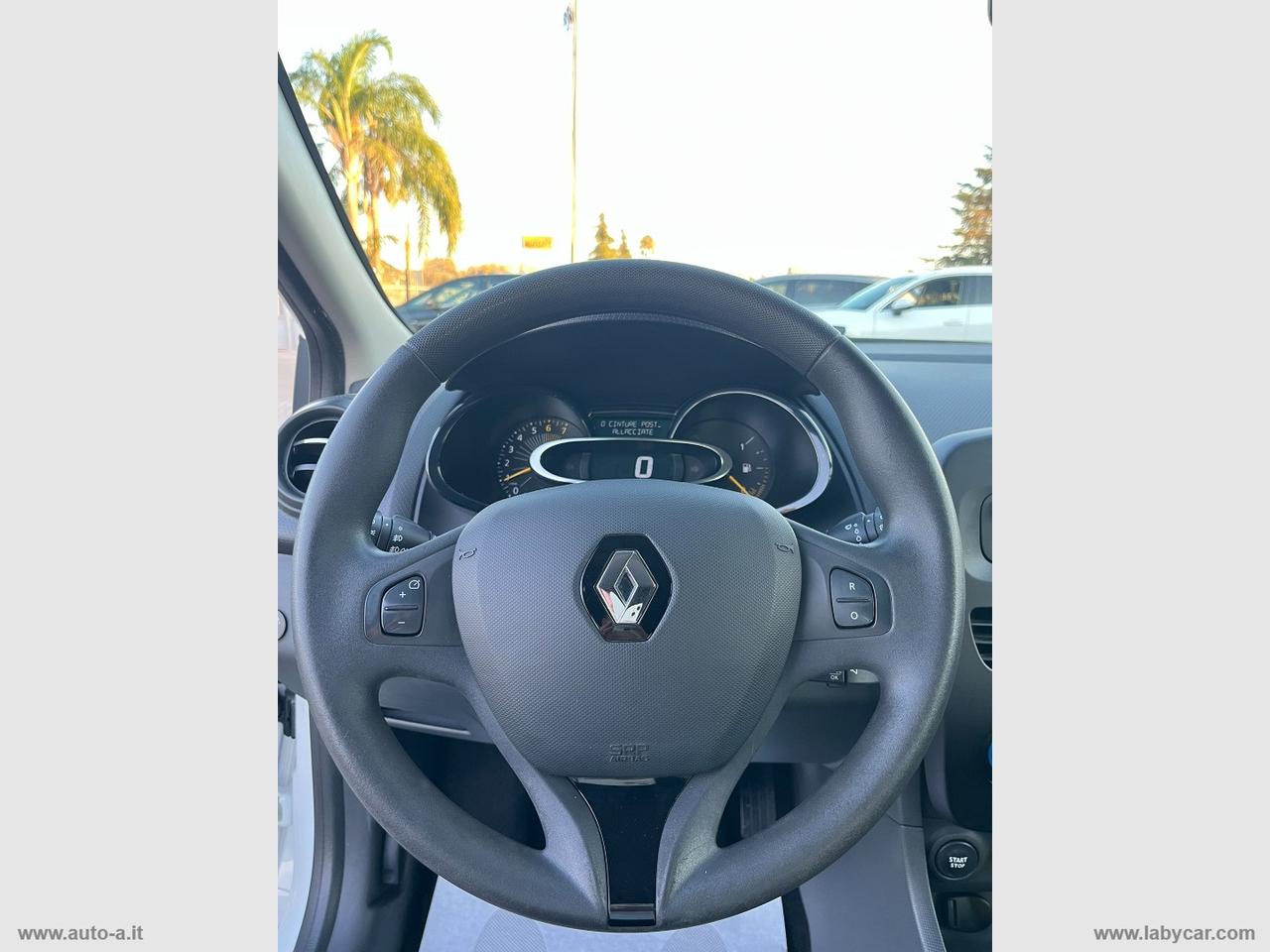 RENAULT Clio 1.2 75 CV 5p. Wave