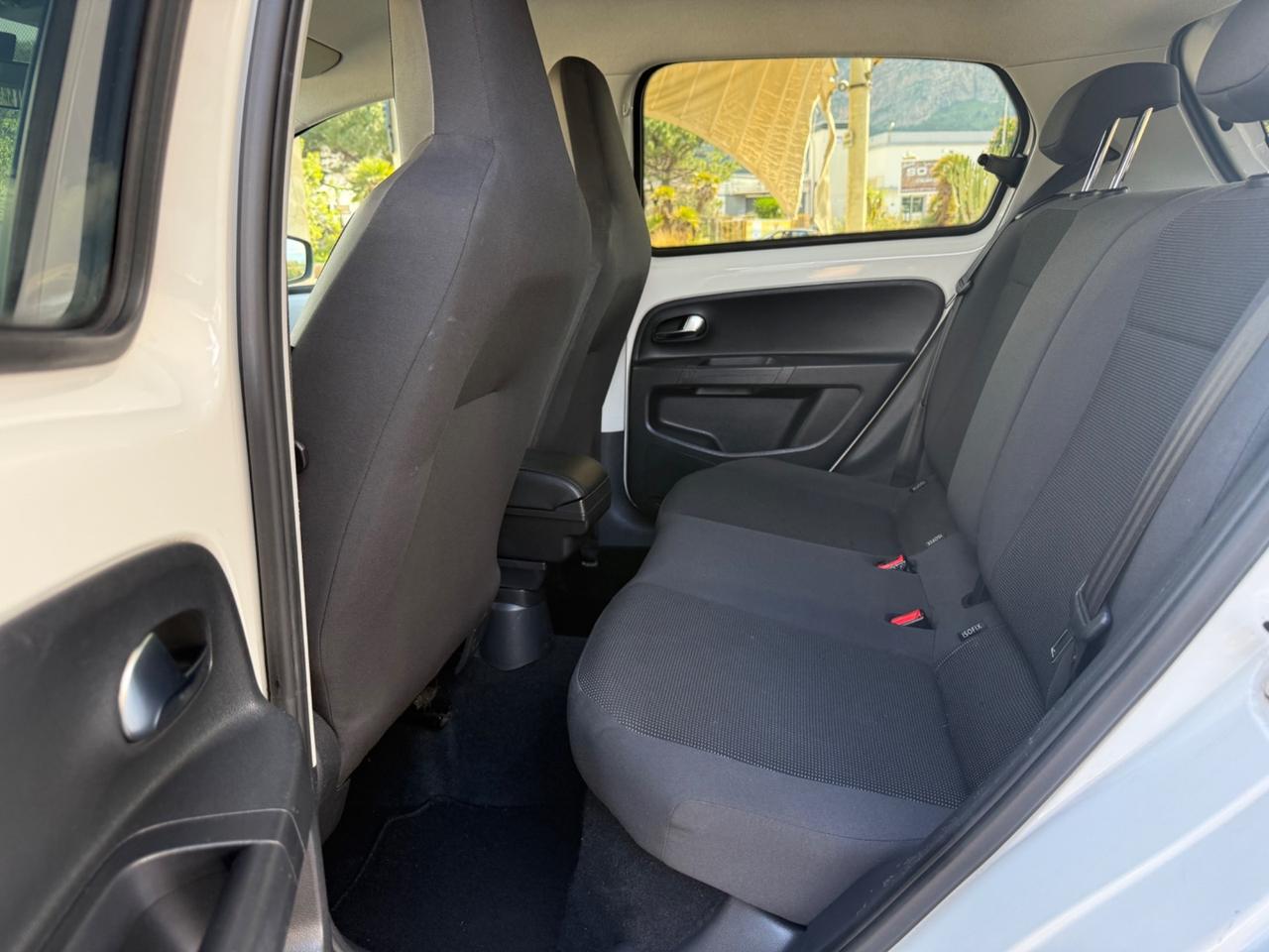 Volkswagen up! AUTOMATICA