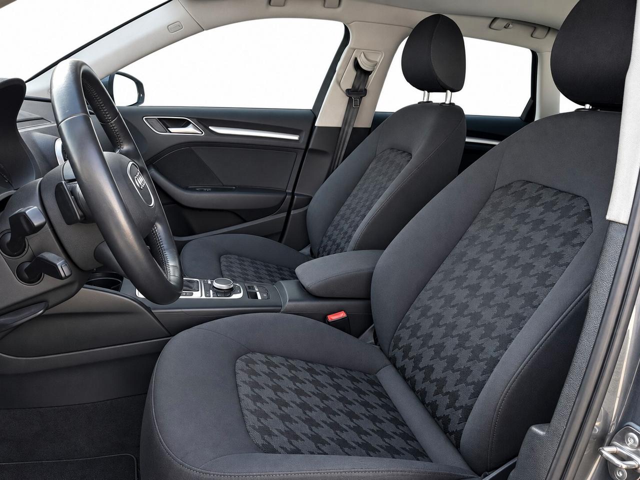Audi A3 SPB 1.6 TDI Attraction CLEAN DIESEL S TRONIC