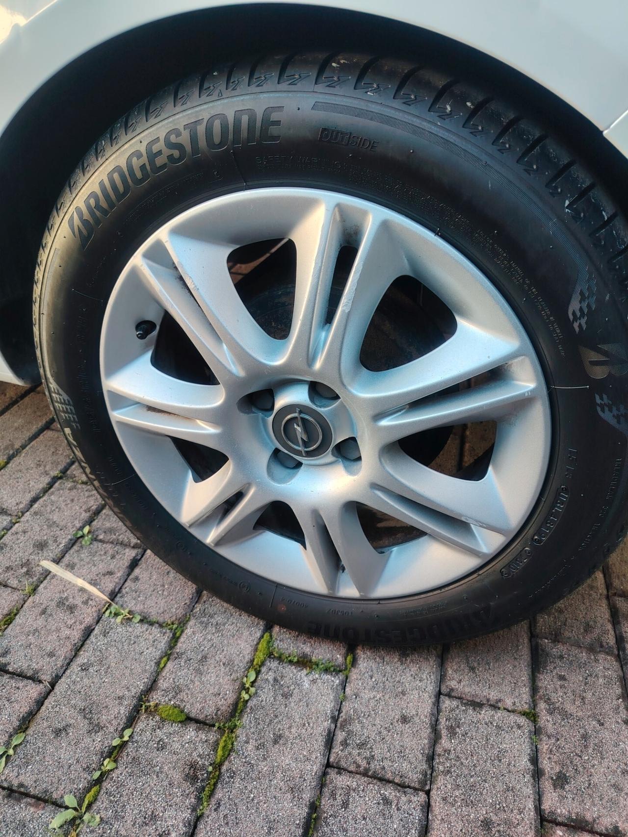 Opel Corsa 1.2 5 porte Cosmo