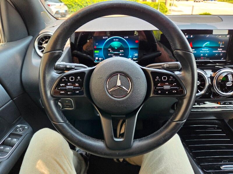 MERCEDES GLA (H247) GLA 250 e hybrid E...