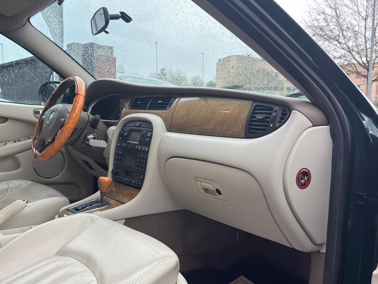 Jaguar X-Type 2.5 V6 24V cat Executive