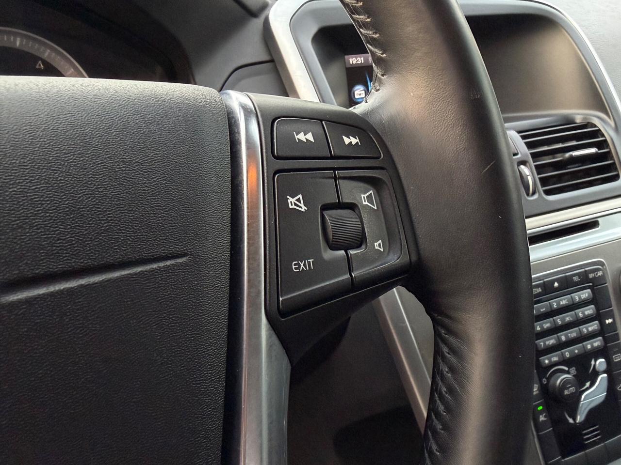 Volvo XC 60 D3 2.0 163CV 2011 - AUTOMATICA