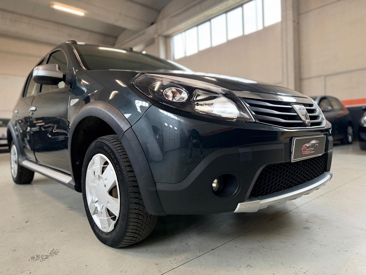 Dacia Sandero Stepway 1.6 8V GPL 85CV NEOPATENTATI