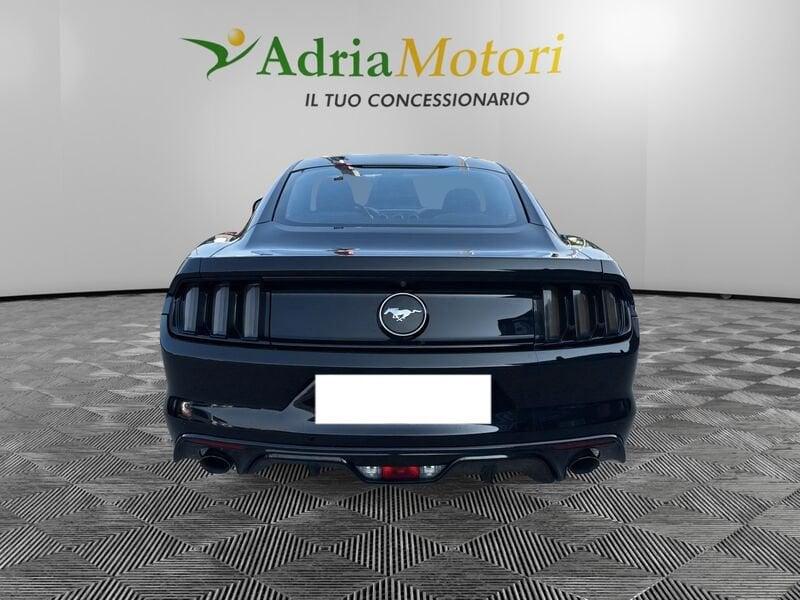 Ford Mustang Fastback 3.7 Aut. v6