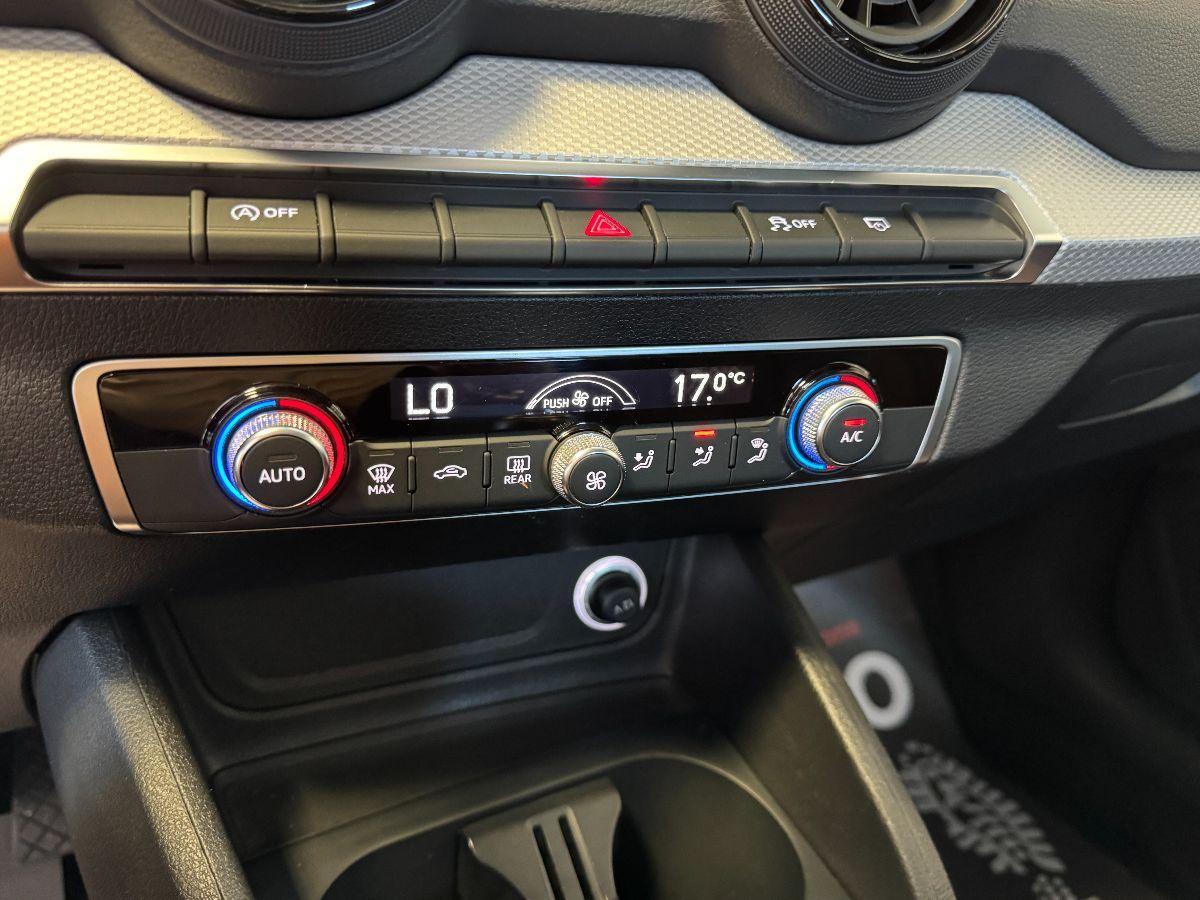 AUDI Q2 1.6 TDI Edition Fari Led Dinamici
