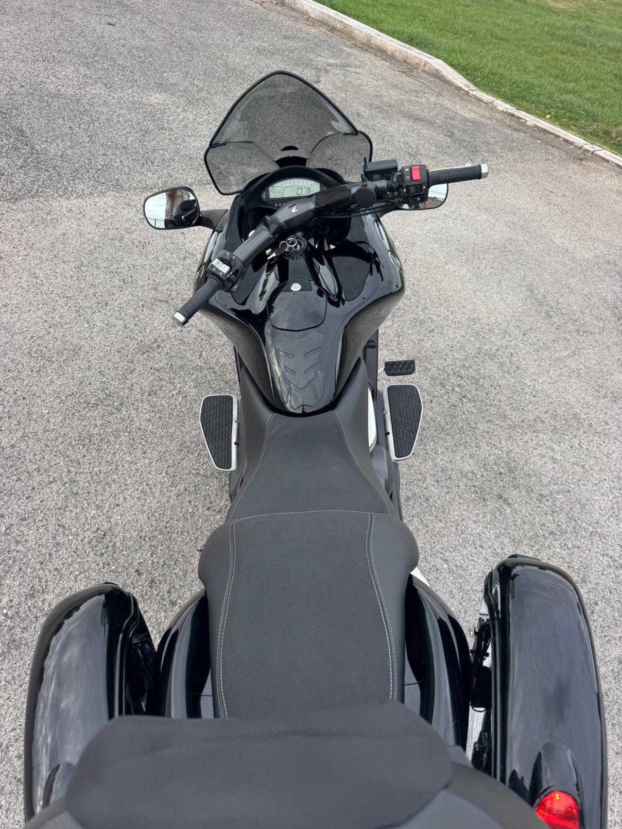 Honda DN-01 Benzina