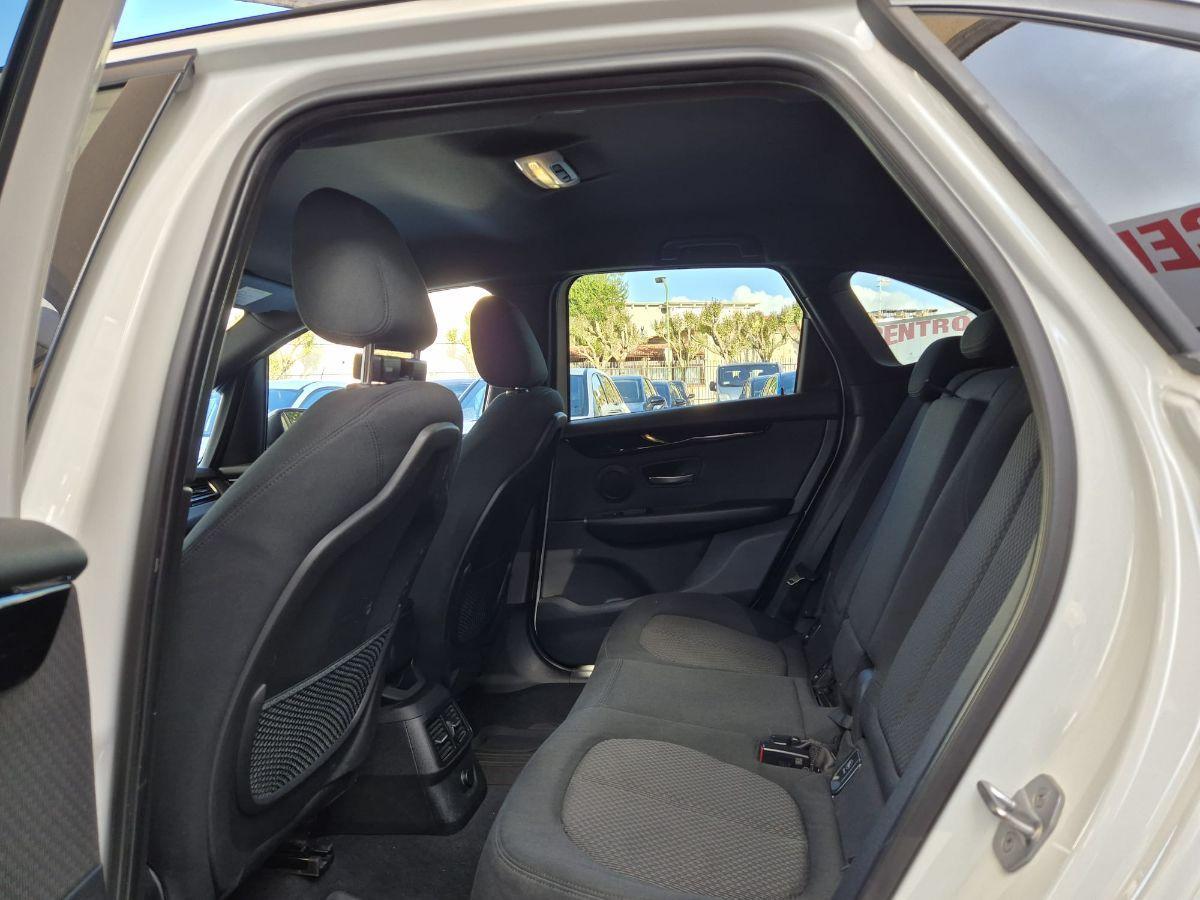 BMW - Active Tourer - 216d Luxury