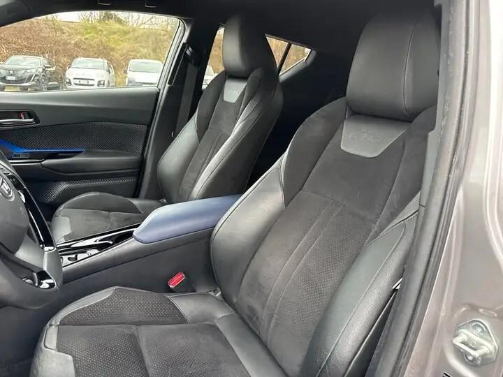 Toyota C-HR 2.0 Hybrid E-CVT STYLE