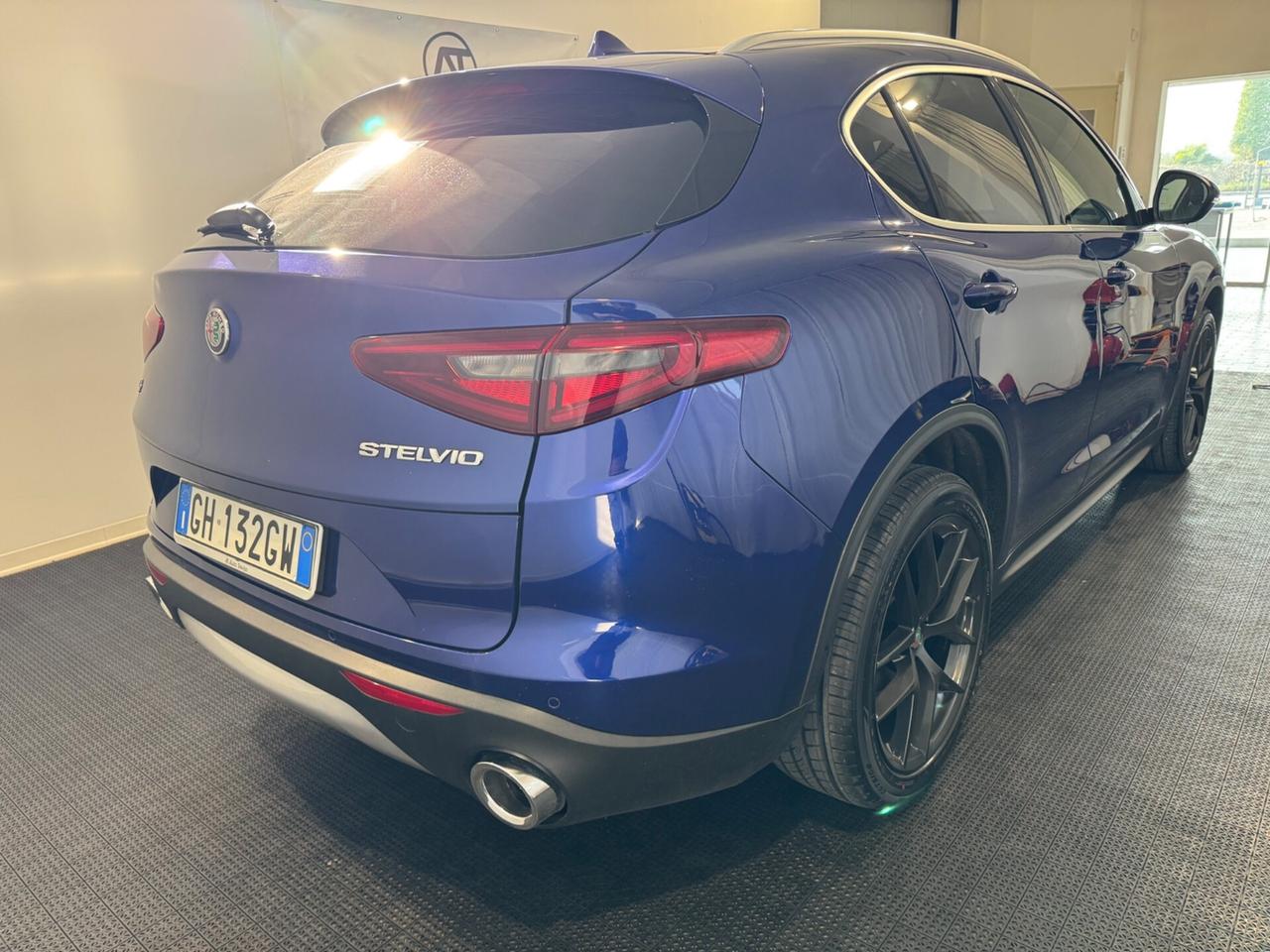 Alfa Romeo Stelvio 2.2 Turbodiesel 190 CV AT8 Q4 Executive