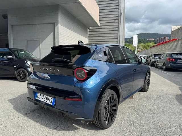 Lancia Ypsilon Hybrid e-DCT Edizione Cassina