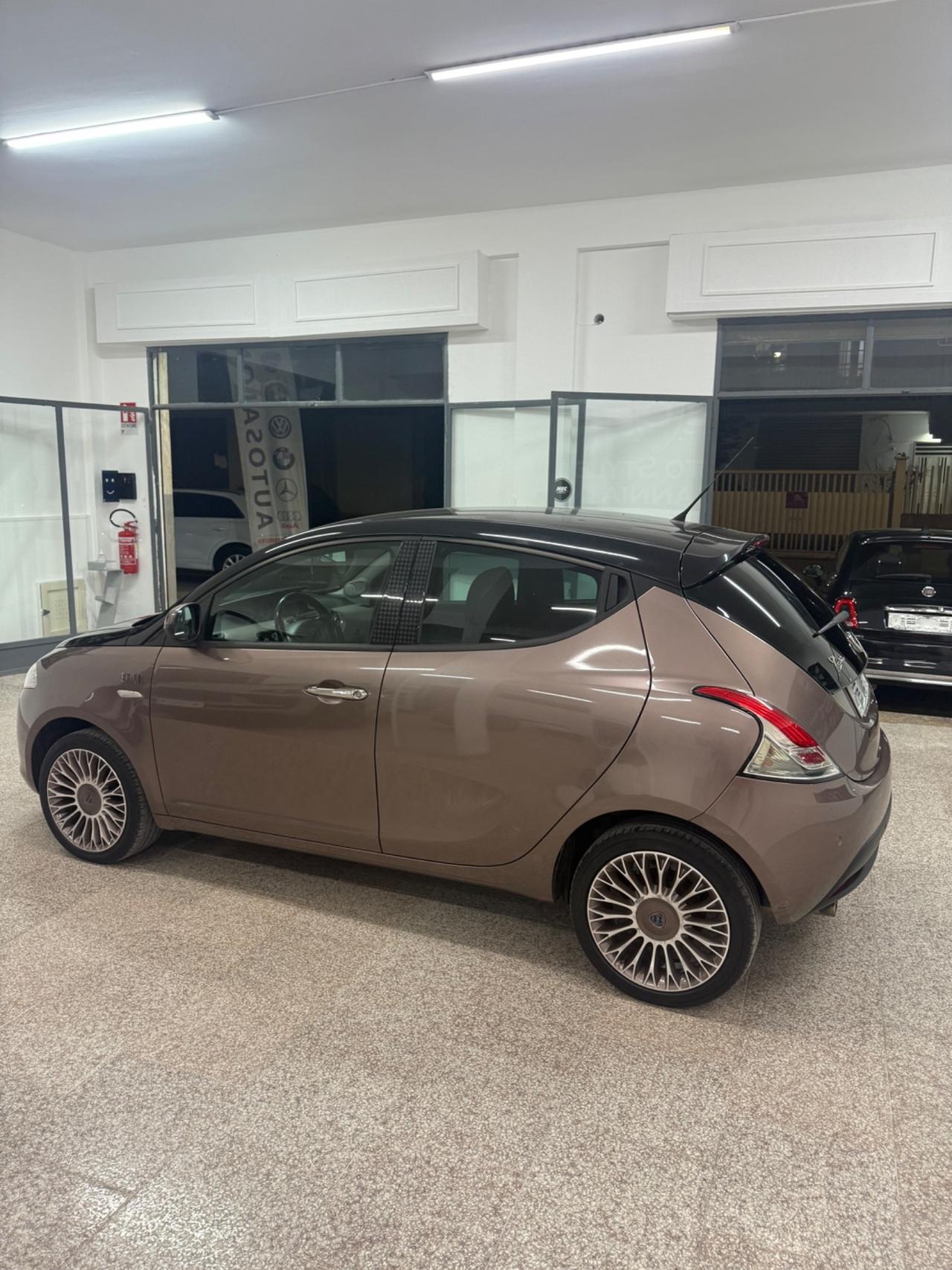 Lancia Ypsilon 1.2 69 CV 5 porte Elle
