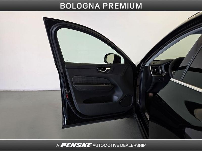 Volvo XC60 B5 (d) AWD automatico Core