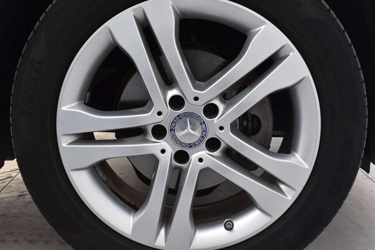 Mercedes-Benz GLA 180 D SPORT 109 CV AUTOMATICA - TETTO - ITALIANA - CAMERA - PERFETTA
