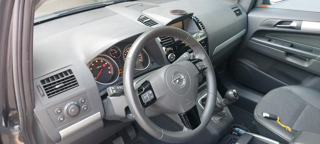 Opel Zafira 1.6 16V ecoM 94CV Cosmo