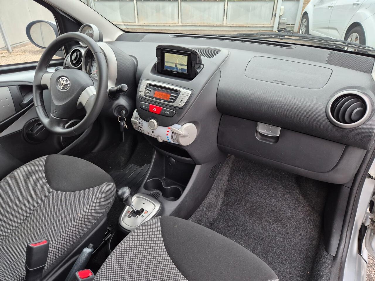 Toyota AYGO 1.0 VVT-i 5 porte AUTOMATICA RESTAYLIN NUOVA FULL