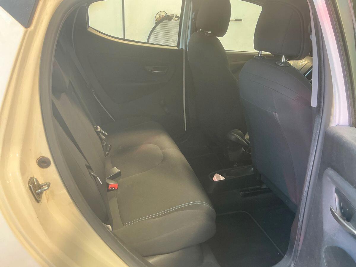 Lancia Ypsilon 1.2 69 CV ELEFANTINO