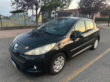 Peugeot 207 1.4 8V 73CV 5p. Active