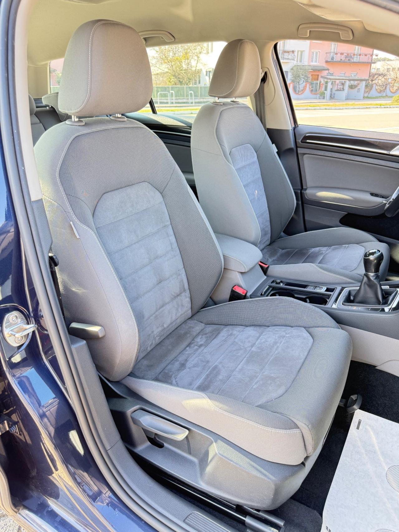 Volkswagen Golf Variant 1.4 TSI 125 CV Highline BlueMotion*Navi*Cerchi 17