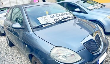 Lancia Ypsilon 1.4 16V Argento