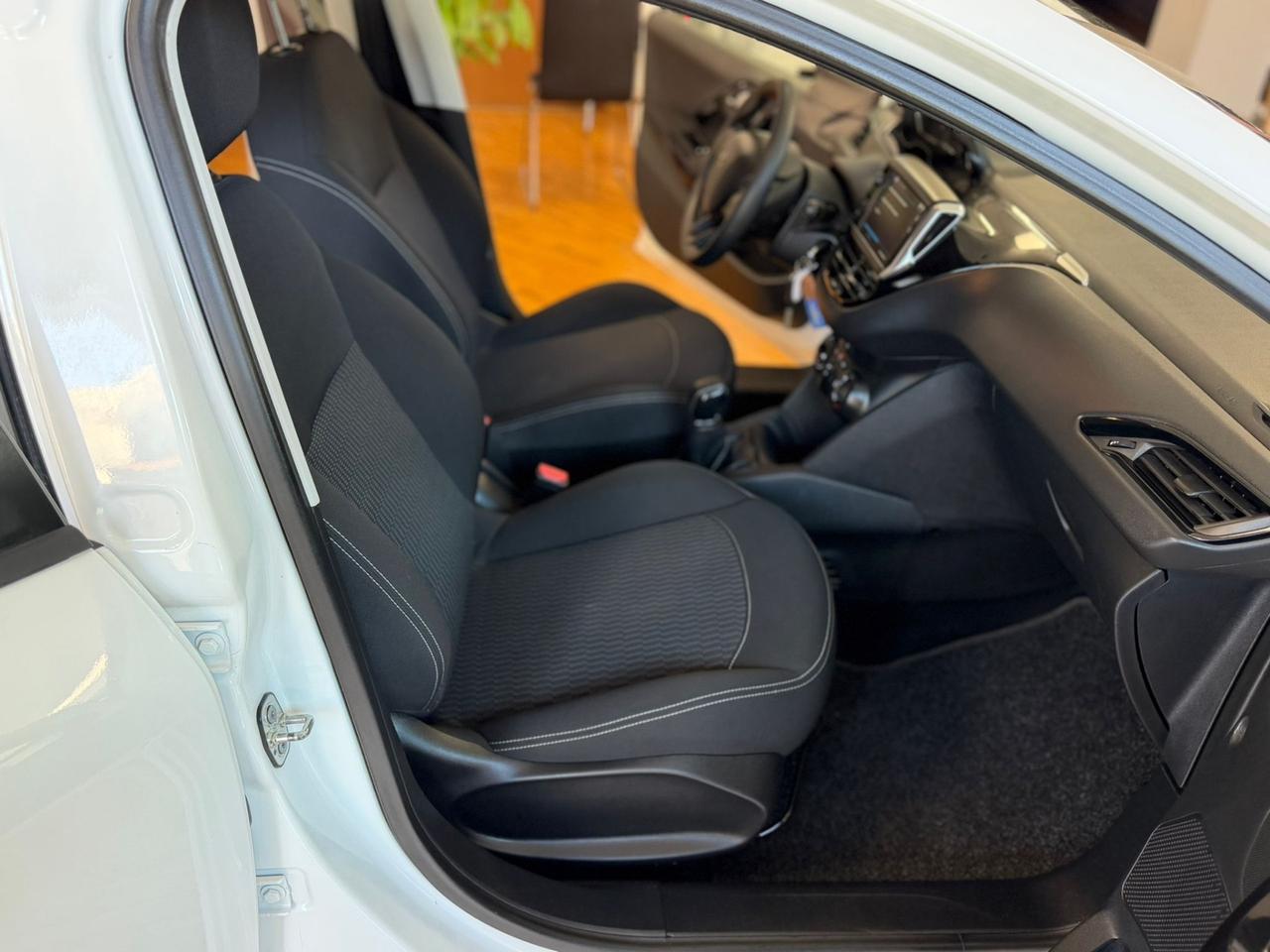 Peugeot 208 PureTech 1.2 Benzina 82CV 5 porte Allure Soli 40.000km!!!