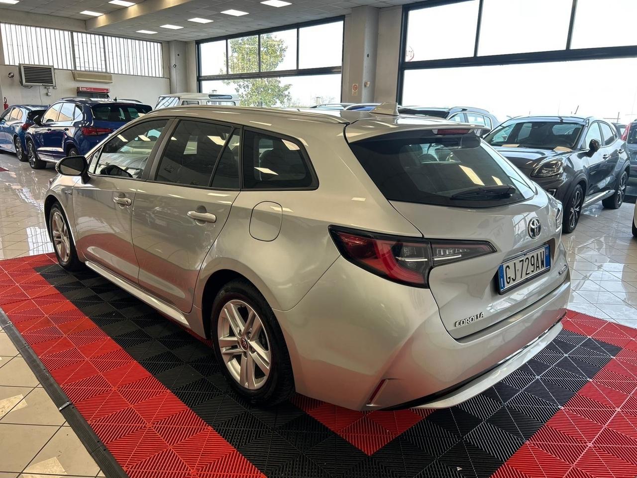 Toyota Corolla Touring Sports 1.8 Hybrid Business