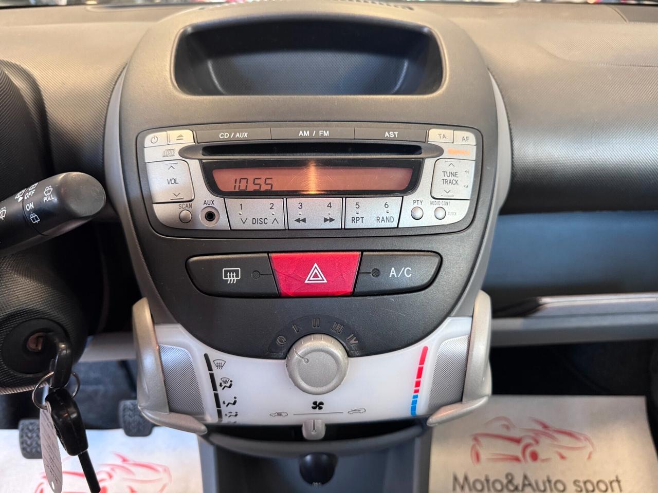Peugeot 107 1.0 68CV 5p. Desir