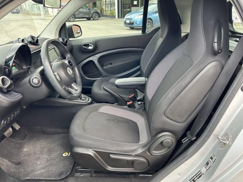 smart fortwo EQ PASSION 4,6KW