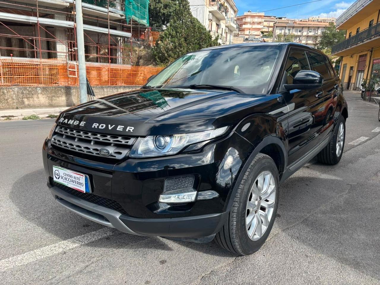Land Rover Range Evoque 2.2 TD4 5p. Pure