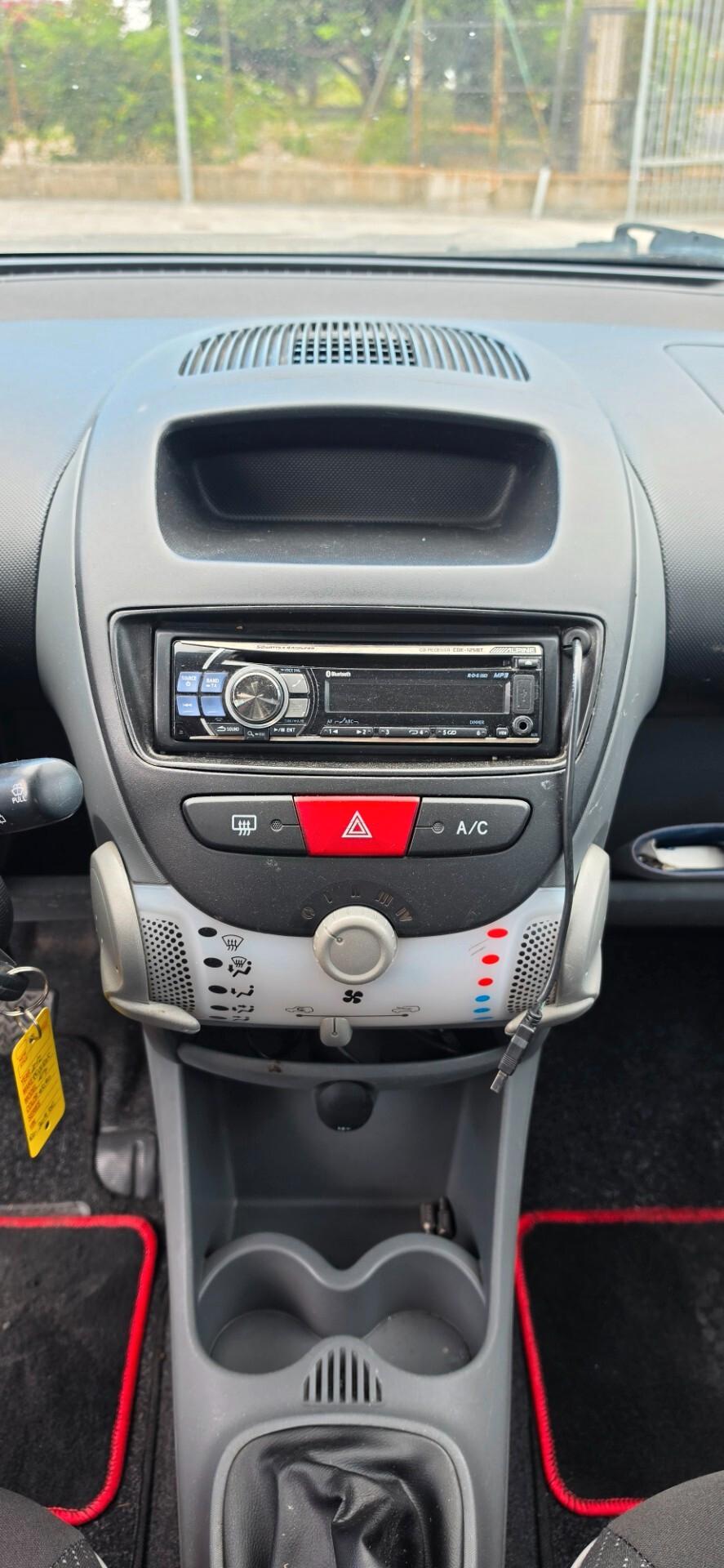 Peugeot 107 1.0 68CV 5p. Desir