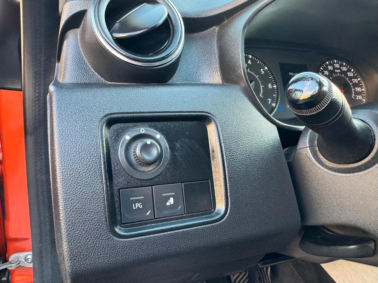 Dacia Duster 1.0 TCe 100 CV ECO-G 4x2 15th Anniversary