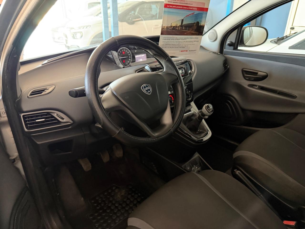Lancia Ypsilon 1.2 69 CV 5 porte 2015