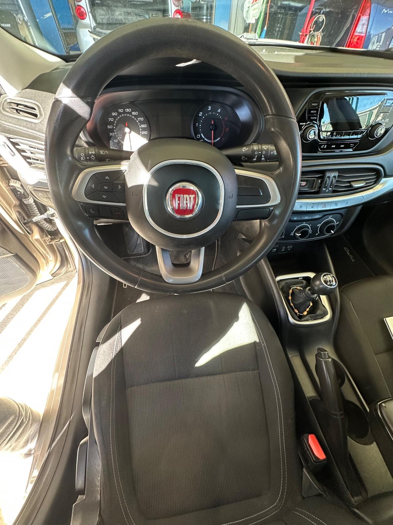 Fiat Tipo 1.6 Mjt S&S DCT SW Lounge