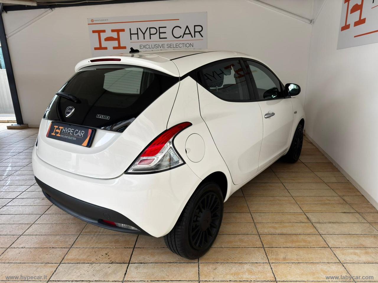 LANCIA Ypsilon 1.0 FireFly 5p.S&S Hybrid Silver