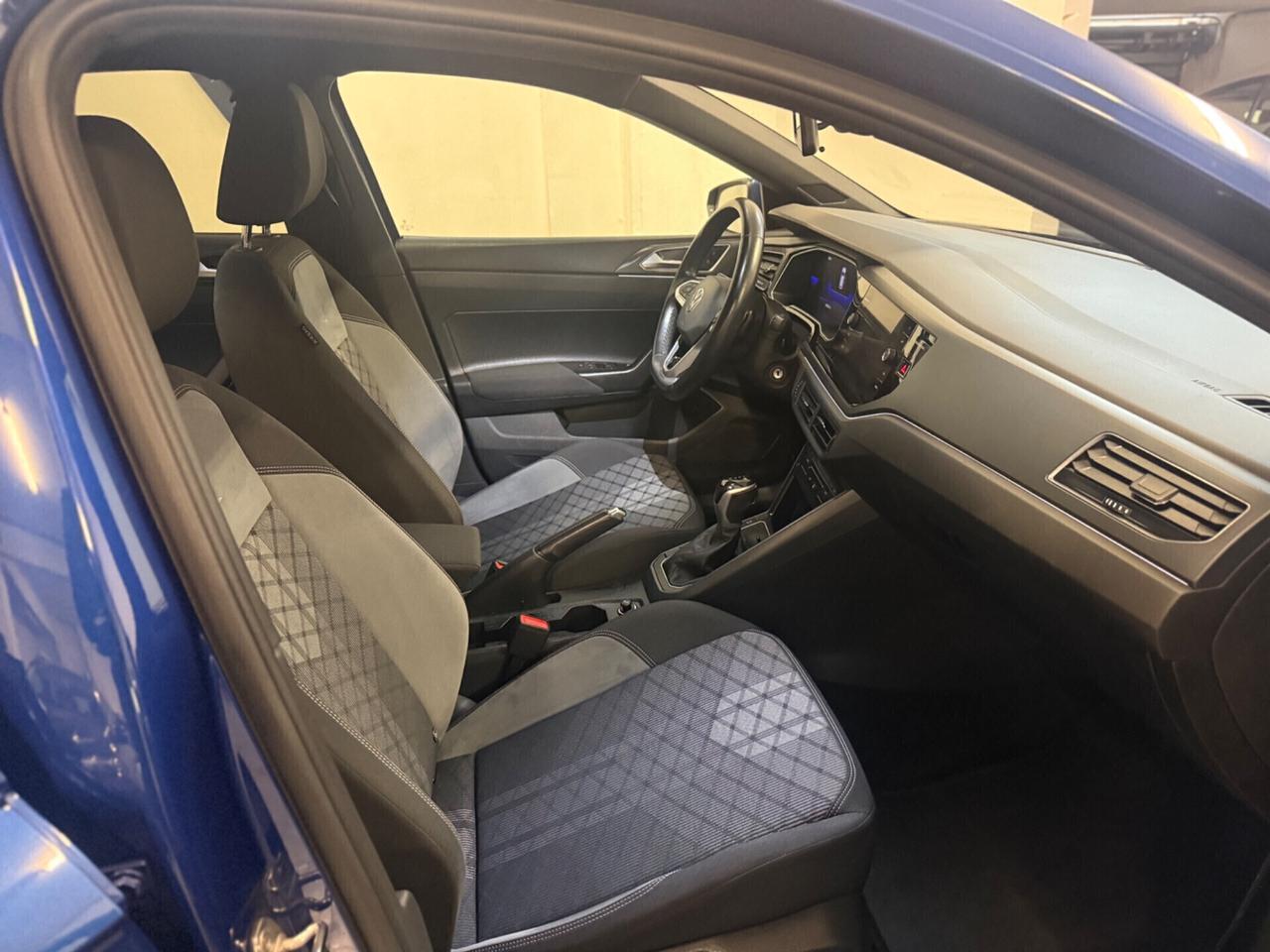 Volkswagen Polo 1.0 TSI DSG R-Line