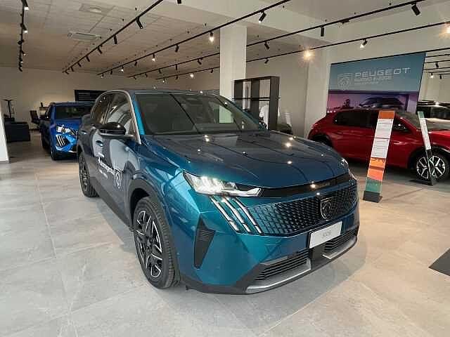 Peugeot 3008 1.2 Hybrid 136cv DCT6 ALLURE KM ZERO