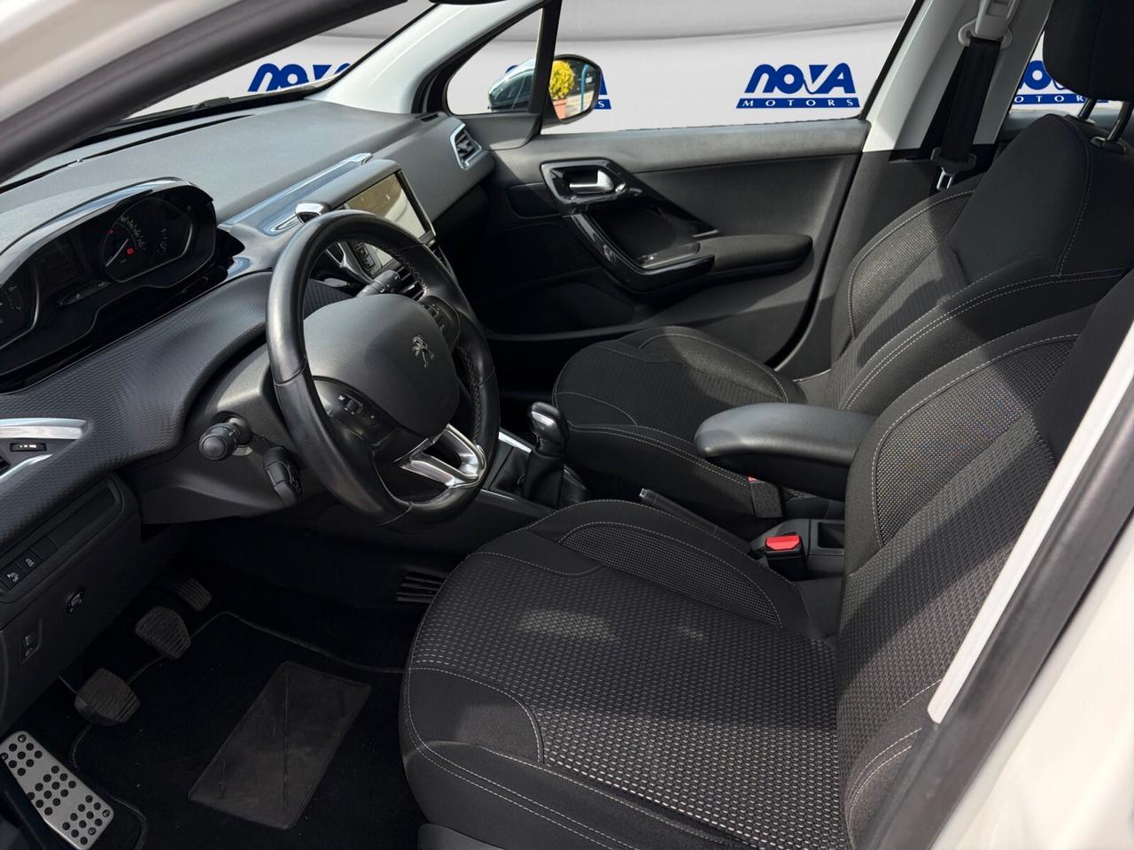 Peugeot 208 PureTech 82 5p. GPL Allure