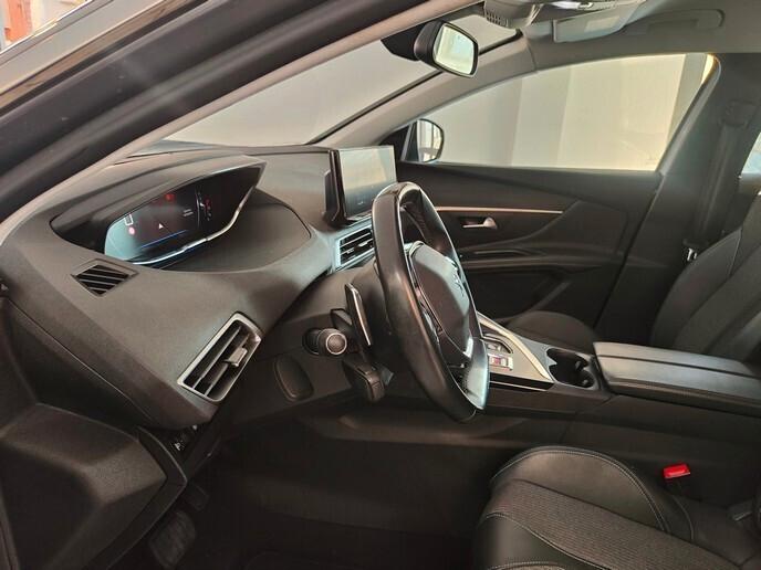 Peugeot 3008 BlueHDi 130 S&S EAT8 Allure