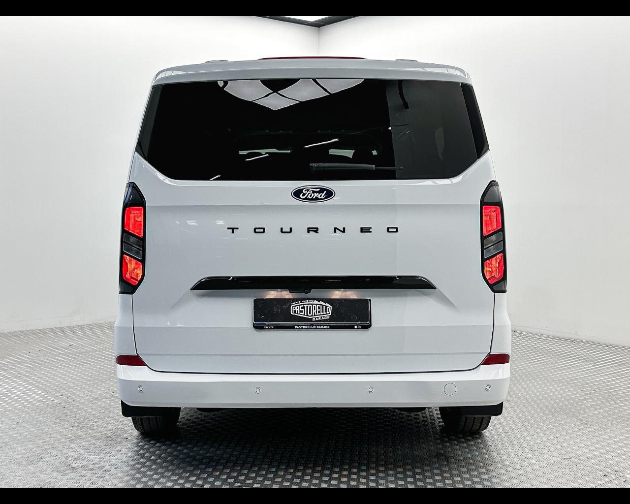 FORD Tourneo Custom 2ªs - Tourneo Custom 320 2.0 EcoBlue 170CV aut. PL Titanium