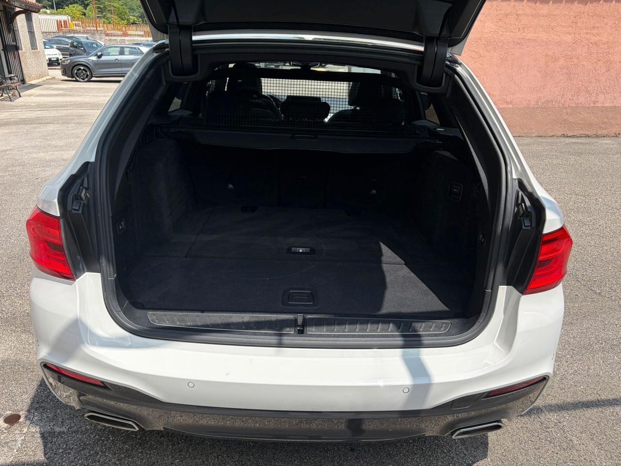 BMW 520d Xdrive Msport "MAI VISTA UNA SIMILE"