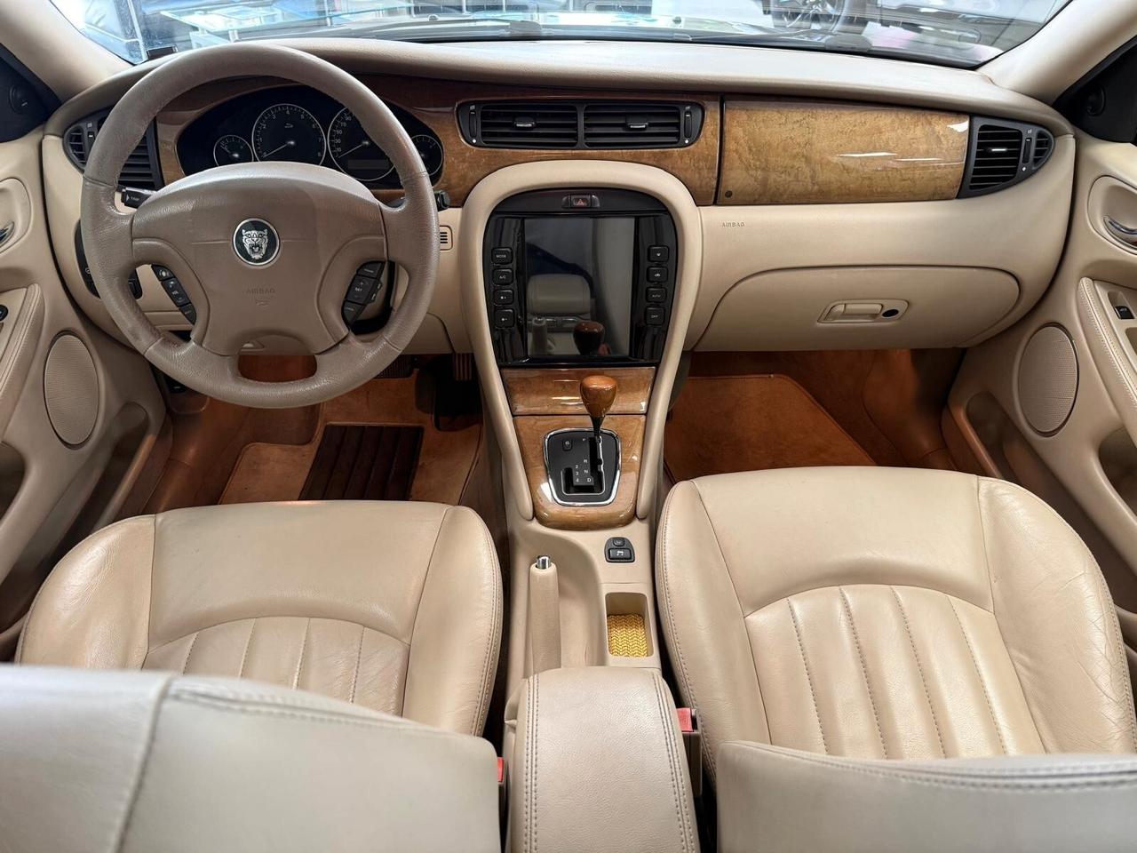 Jaguar X-Type 2.5 V6 24V cat Executive