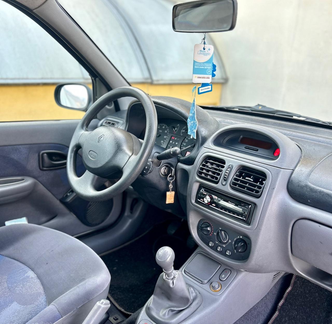 Renault Clio 1.2 3 porte RT Neopatentati 95.000km