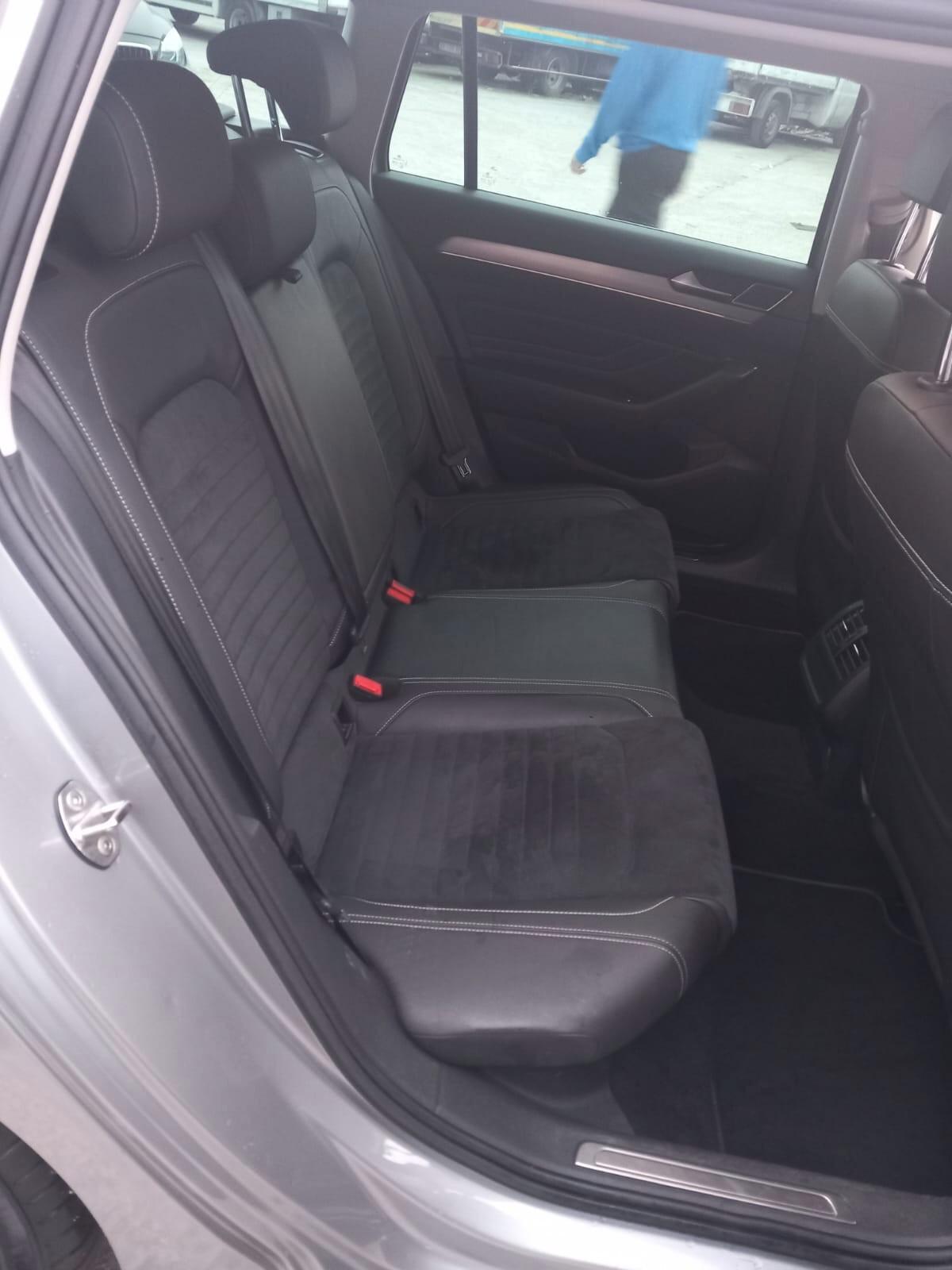 Volkswagen Passat 2.0 TDI SCR DSG Executive BMT