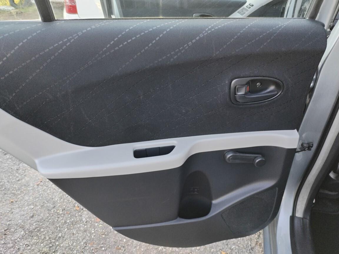 Toyota Yaris 1.0 5 porte 10/2007 km 140000 tagliando pre-consegna