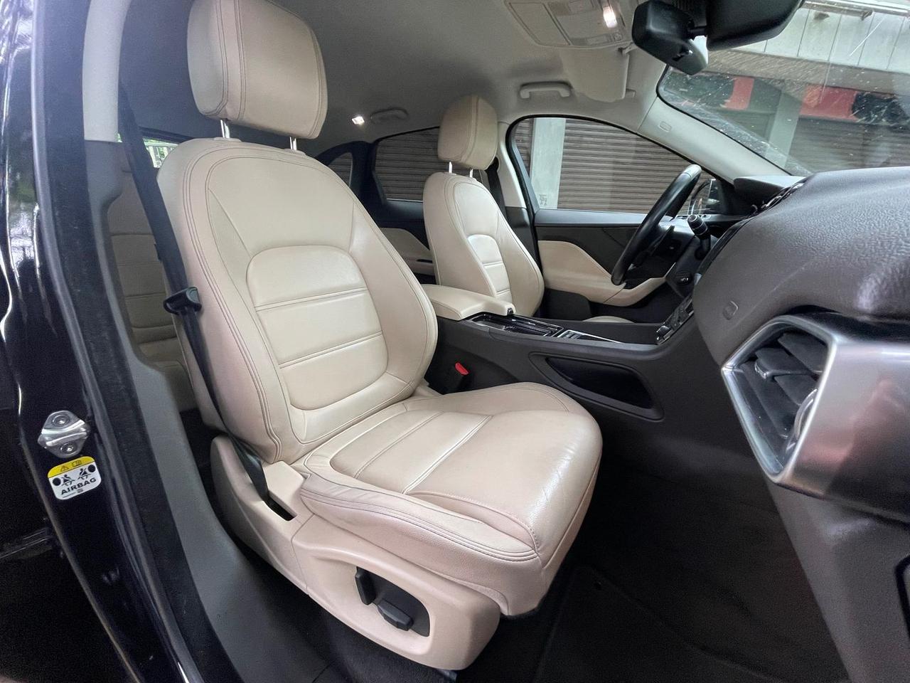 Jaguar F-Pace Prestige 2.0 Turbo