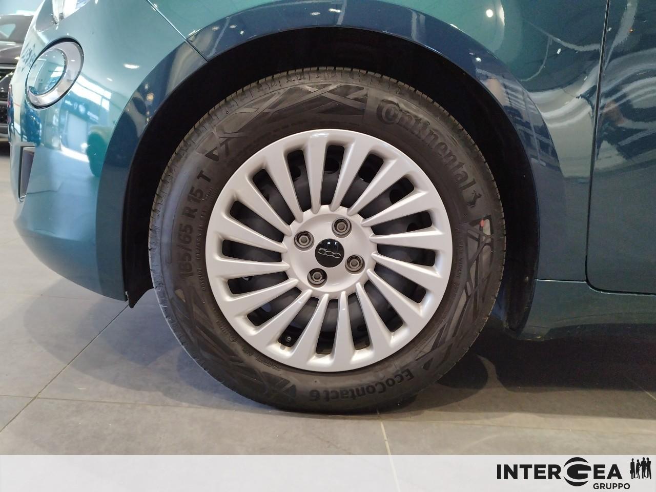 FIAT 500e 3+1 42 kWh