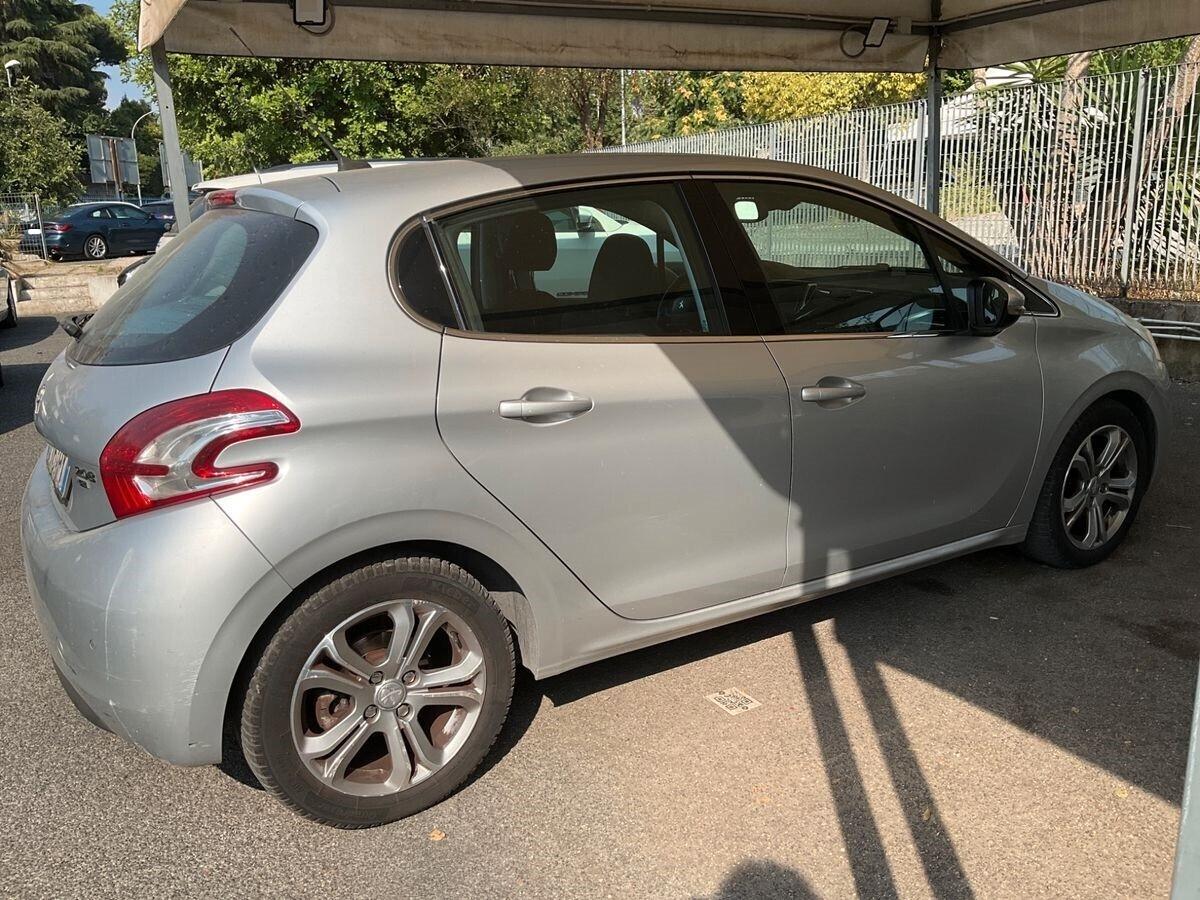 Peugeot 208 1.6 e-HDi 92 CV 5 porte Allure