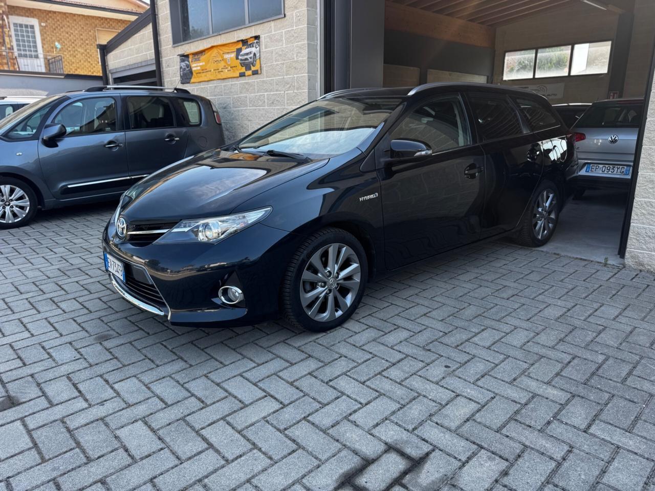 Toyota Auris Touring Sports 1.8 Hybrid Lounge
